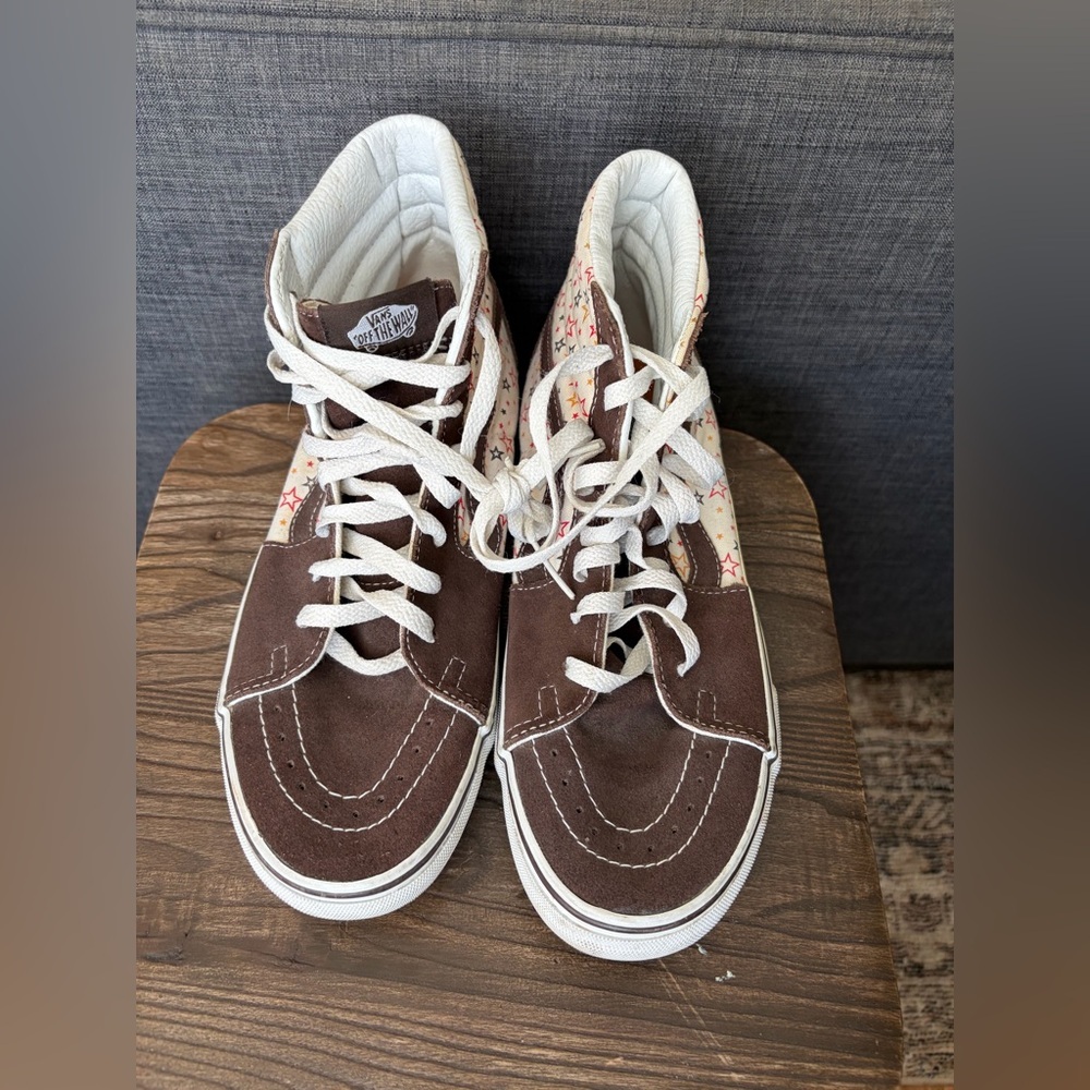 VAN’s hi-top sk8 size men’s 9/women’s 10.5 brown cream and stars - Picture 2 of 5